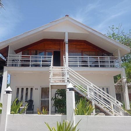 Golden Beach Cottages Тринкомали Экстерьер фото